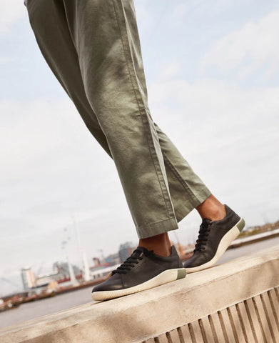 Women's KNX Leather Sneaker